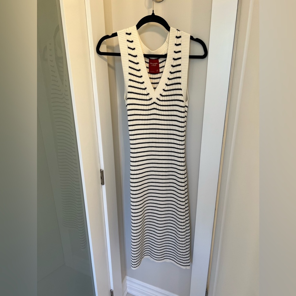 Limited Abercrombie Knit Dress